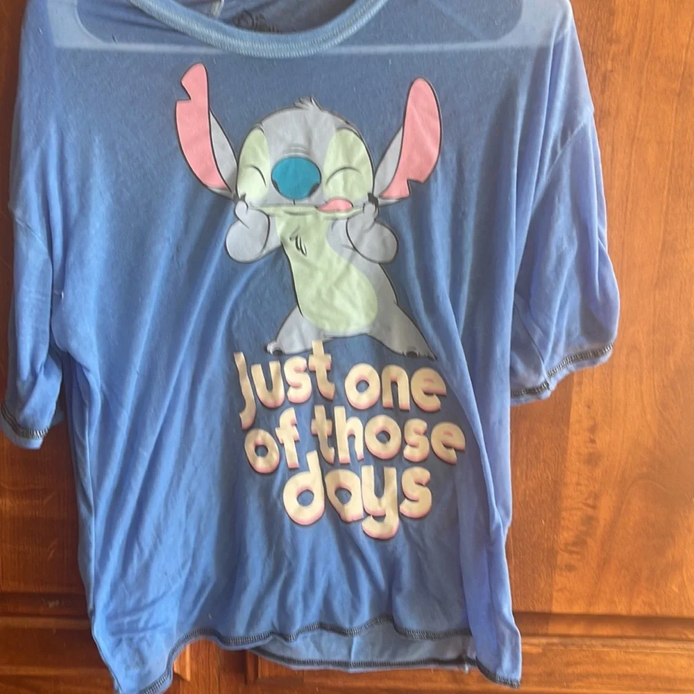 Disney - Picture 3 of 4